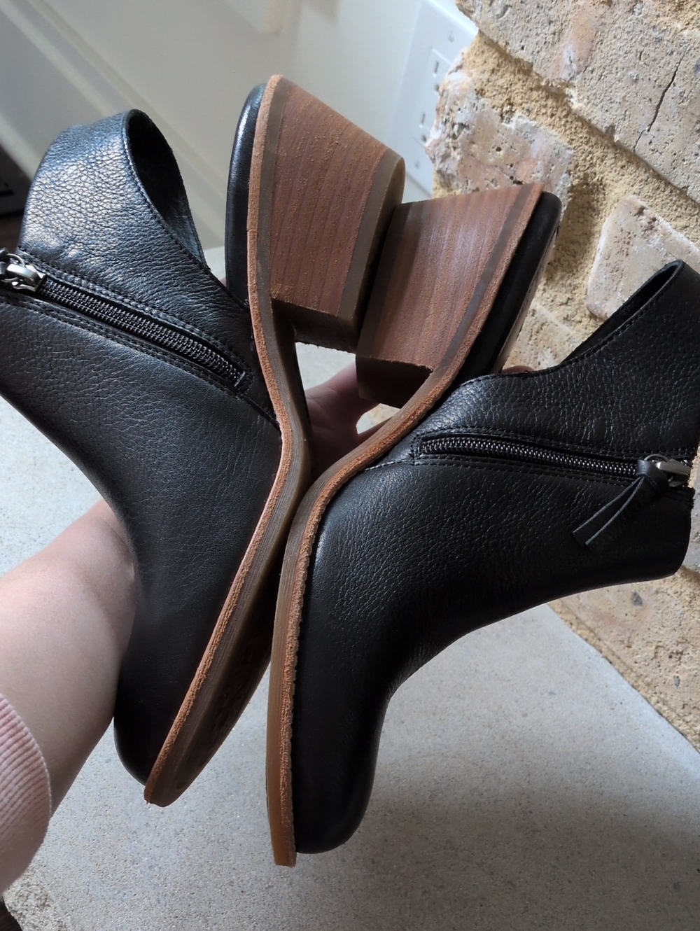 SOFFT I Arabia Black Leather Slingback Ankle Booties with Side Zipper, 9 Medium - Picture 9 of 16